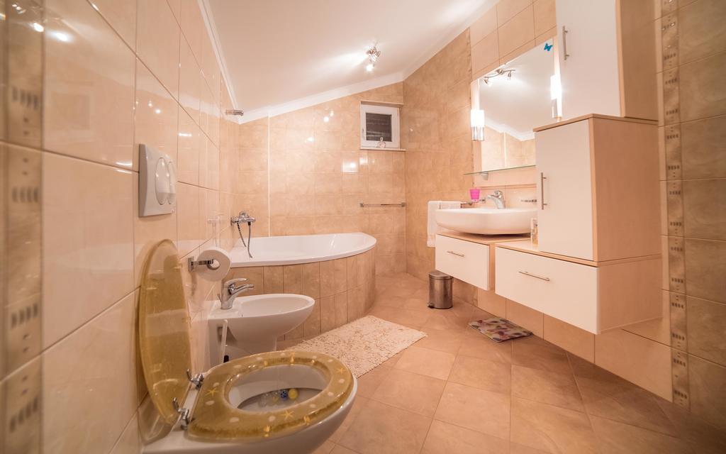 Captain'S Apartment Barbat na Rabu Esterno foto