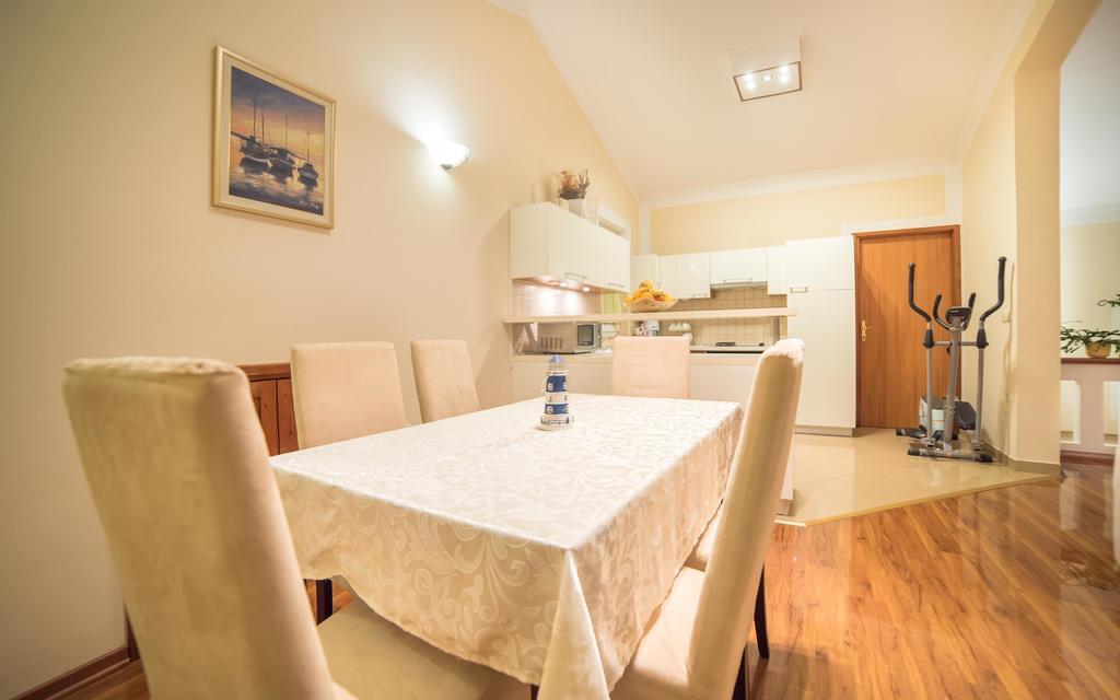 Captain'S Apartment Barbat na Rabu Esterno foto