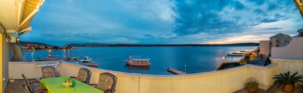 Captain'S Apartment Barbat na Rabu Esterno foto